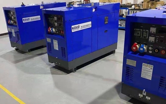 85V 출력 전압에서 KOVO 디젤 듀얼 홀더 영구 자석 용접기 발전기 DC600A DGW500로 용접