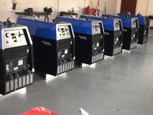 85V 출력 전압에서 KOVO 디젤 듀얼 홀더 영구 자석 용접기 발전기 DC600A DGW500로 용접